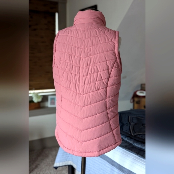 DSG Quilted Vest - Picture 4 of 7